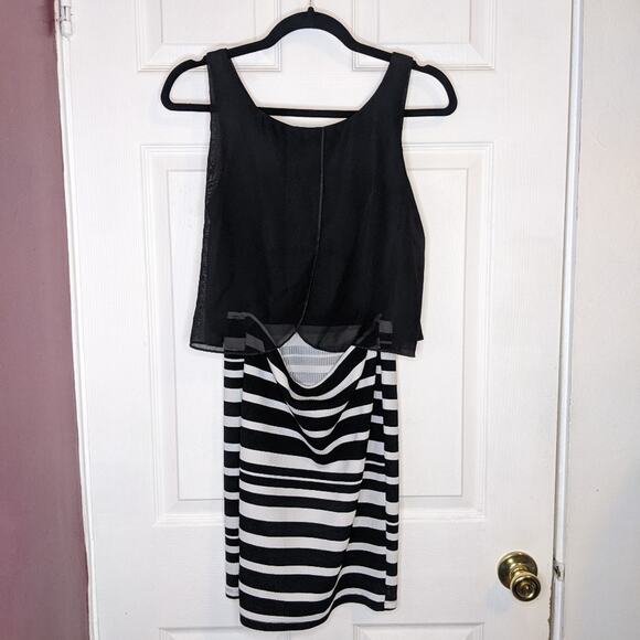 Rue 21 Front Sheer Mesh Overlay Black & White Striped Open Back Dress S - Picture 11 of 12